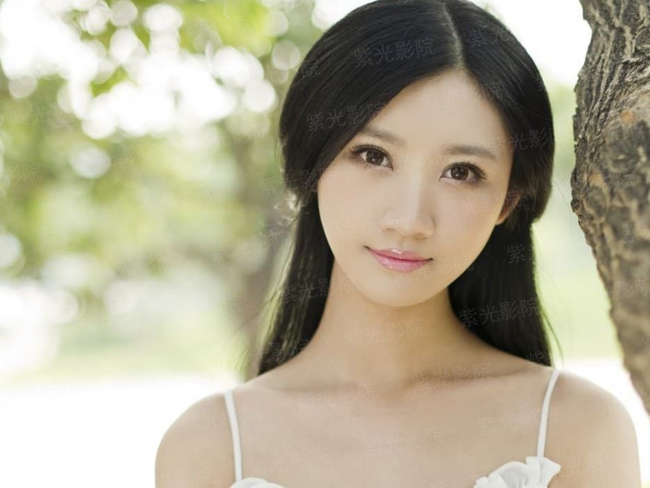 骑车的女人